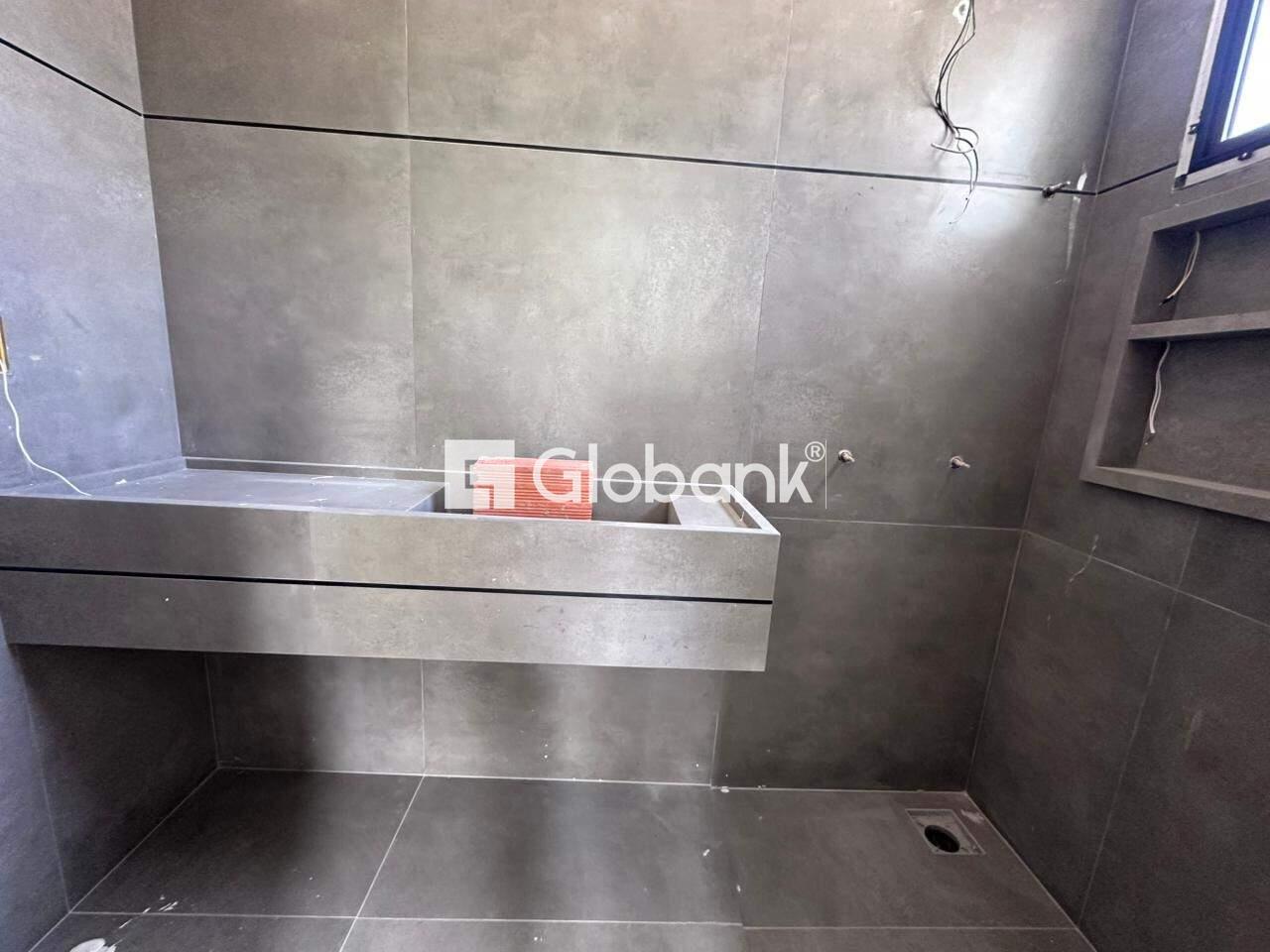 Casa 3 quartos à venda Loteamento Reserva Real 250m² Montes Claros MG: 