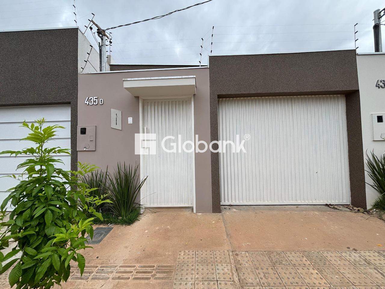 Casa 3 quartos para aluguel Monte Alegre 94m² Montes Claros MG: Fachada