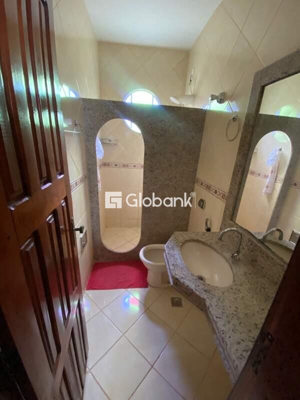 Casa 3 quartos à venda Santa Lúcia 200m² Montes Claros MG: 