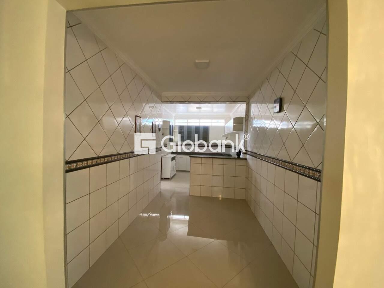 Casa 3 quartos à venda Santa Lúcia 200m² Montes Claros MG: 