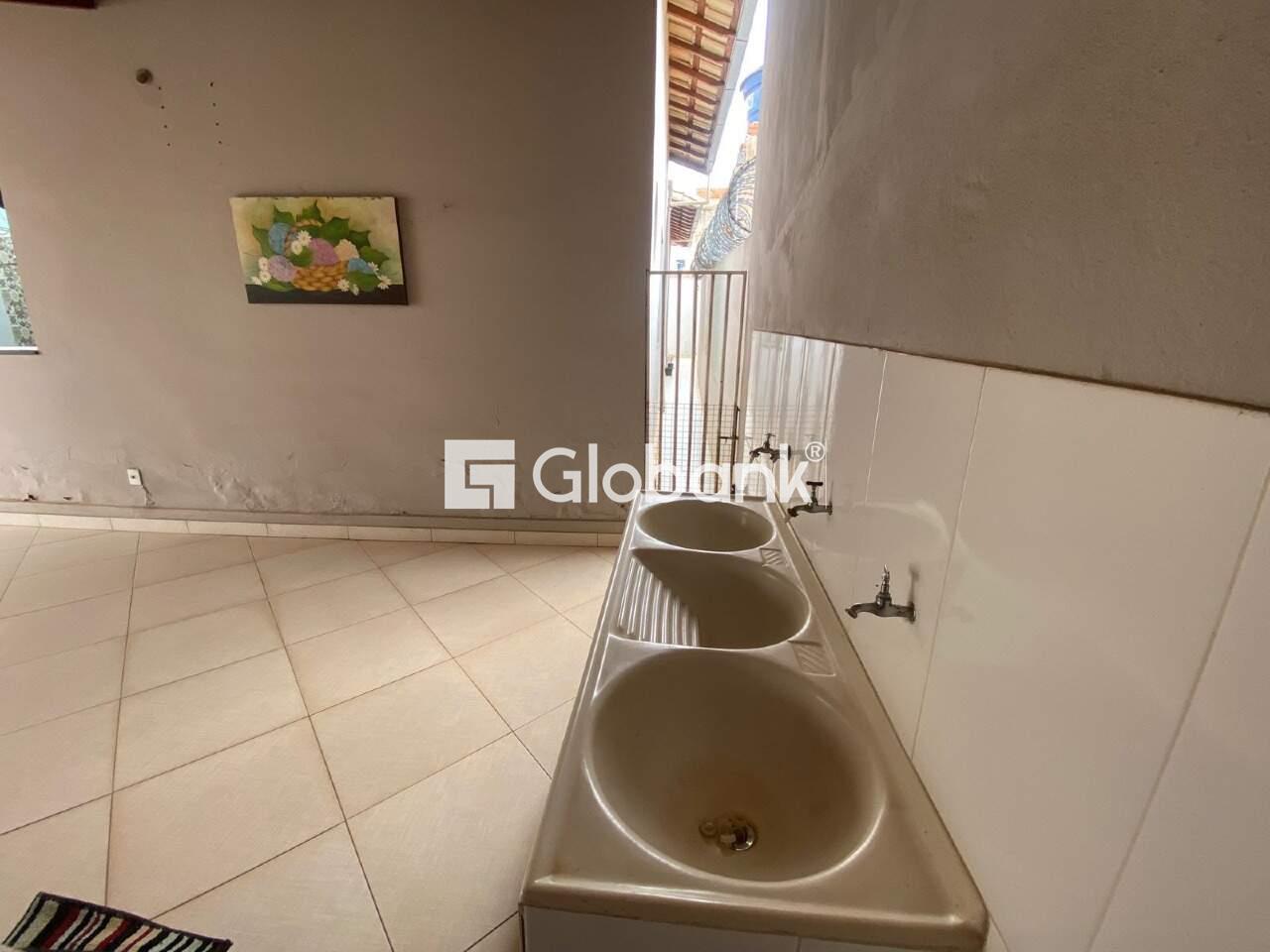 Casa 3 quartos à venda Santa Lúcia 200m² Montes Claros MG: 