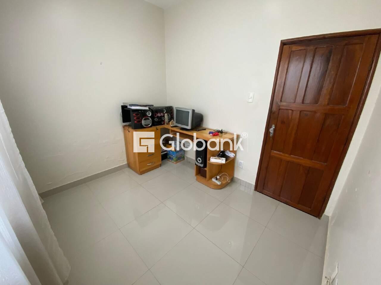 Casa 3 quartos à venda Santa Lúcia 200m² Montes Claros MG: 