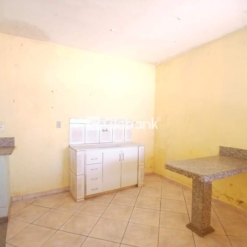 Casa 4 quartos à venda Vila Guilhermina 63m² Montes Claros MG: 