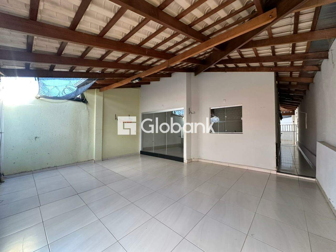 Casa 2 quartos para aluguel Vila Anália 70m² Montes Claros MG: Garagem