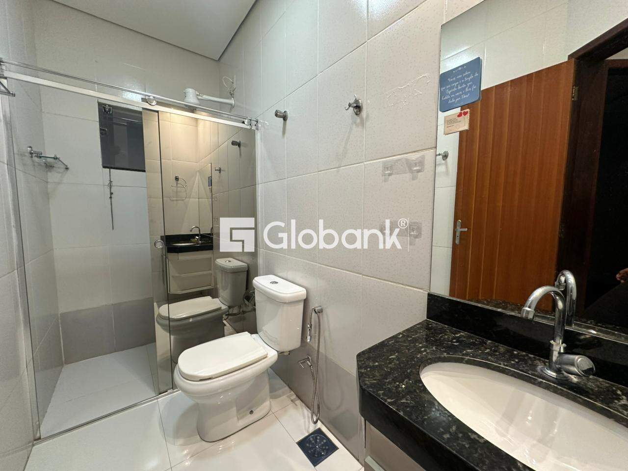 Casa 2 quartos para aluguel Vila Anália 70m² Montes Claros MG: Banheiro social