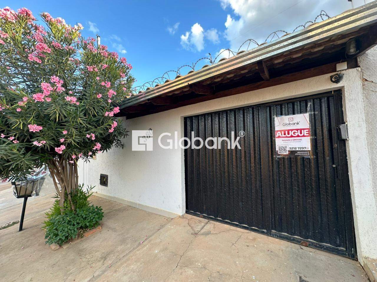 Casa 2 quartos para aluguel Vila Anália 70m² Montes Claros MG: Fachada