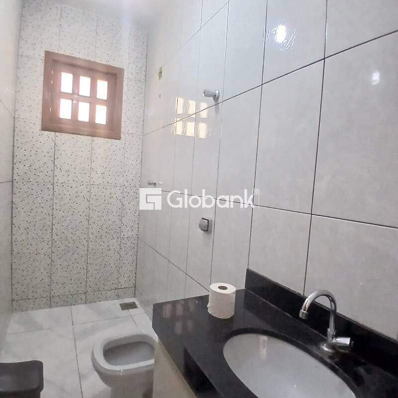 Casa 3 quartos à venda Condomínio Residencial Serrano 85m² Montes Claros MG: 