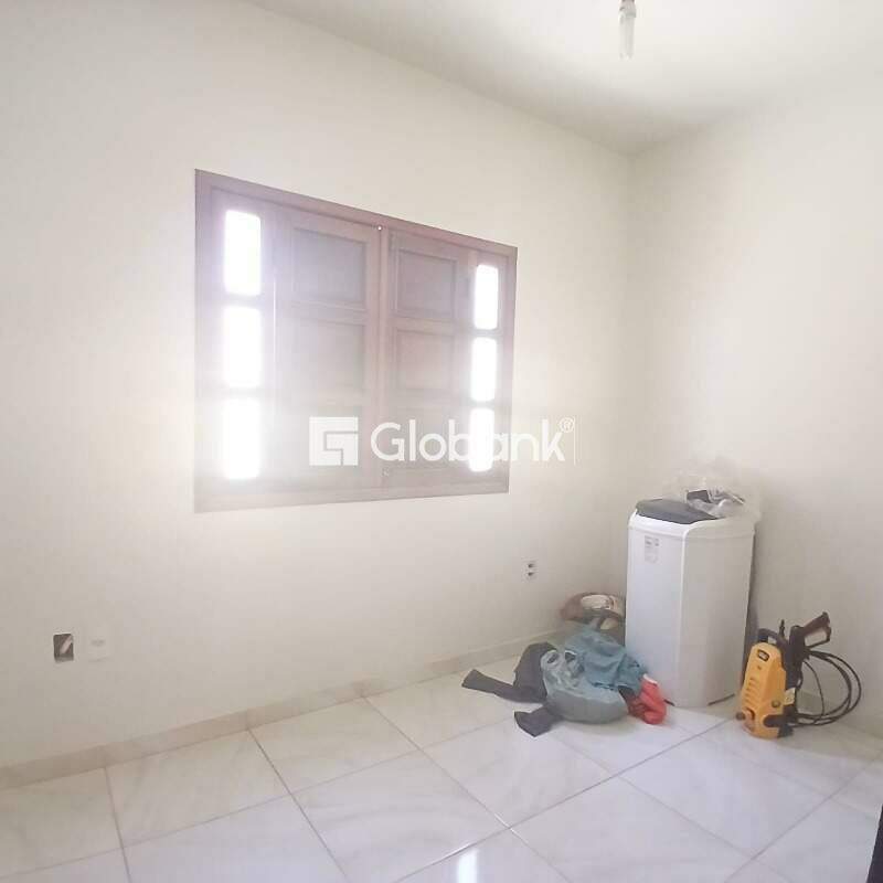 Casa 3 quartos à venda Condomínio Residencial Serrano 85m² Montes Claros MG: 