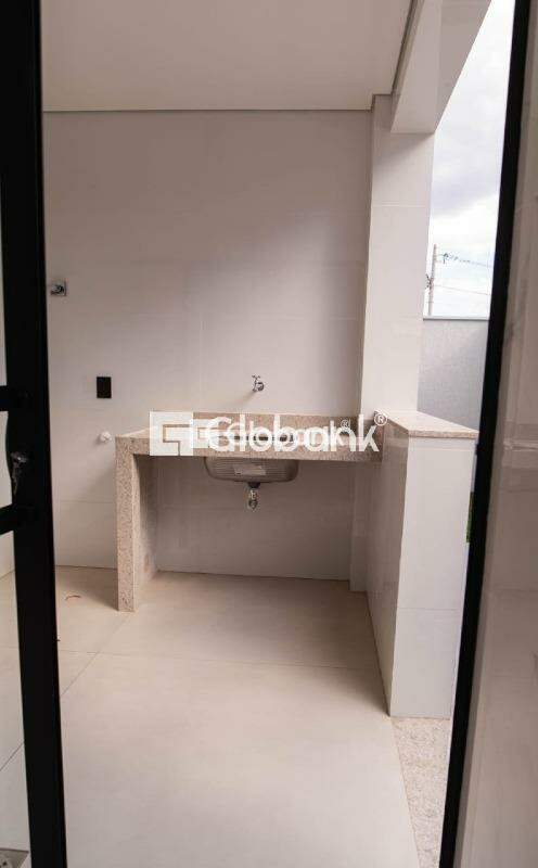 Casa 4 quartos à venda Residencial Terras Alphaville 300m² Montes Claros MG: