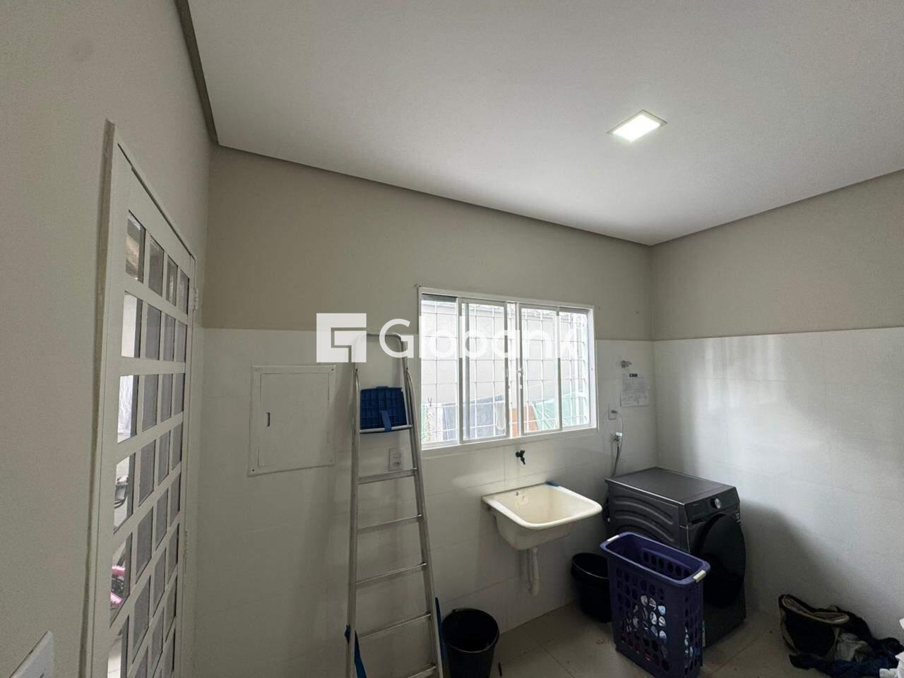 Casa 4 quartos à venda Jardim Parque Morada do Sol 270m² Montes Claros MG: 