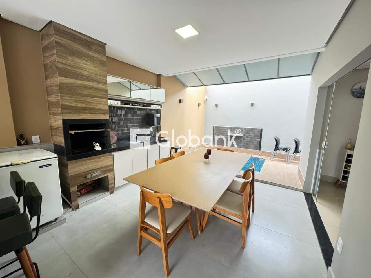 Casa 4 quartos à venda Jardim Parque Morada do Sol 270m² Montes Claros MG: 