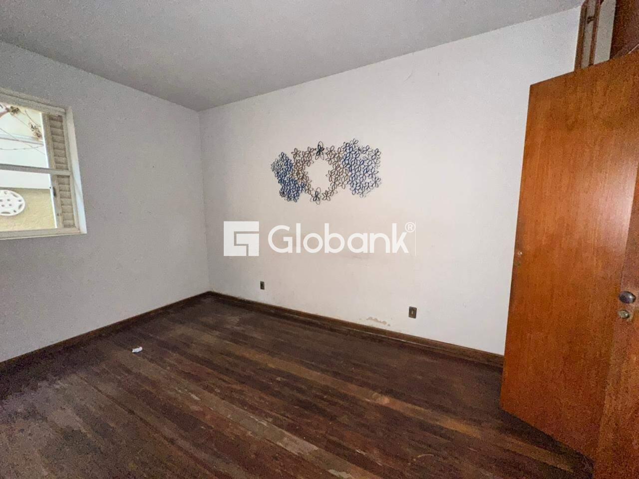 Casa 5 quartos para aluguel Centro 240m² Montes Claros MG: Quarto