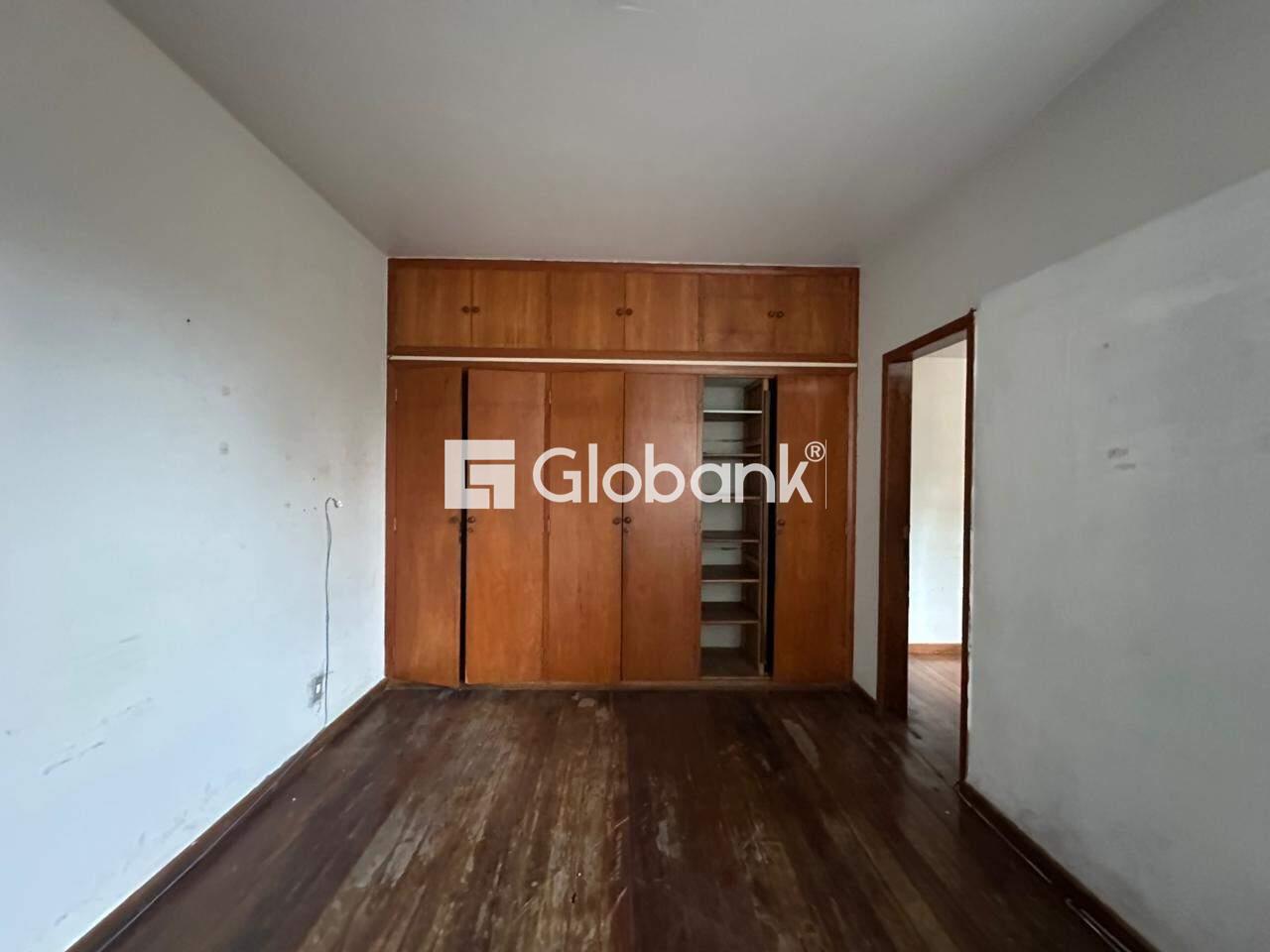 Casa 5 quartos para aluguel Centro 240m² Montes Claros MG: Quarto