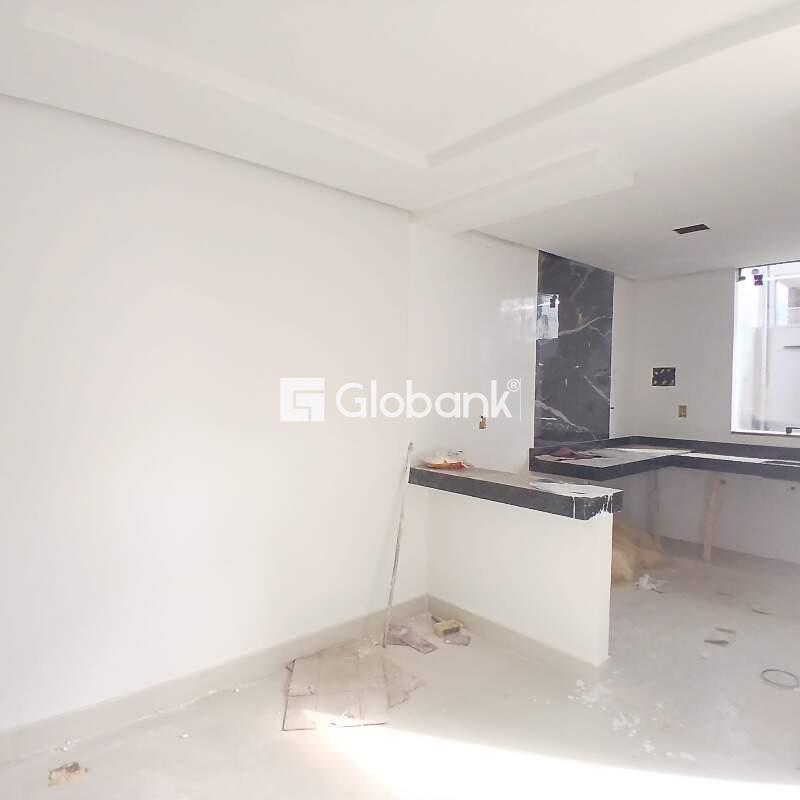 Casa 2 quartos à venda Jardim Olímpico 45m² Montes Claros MG: 