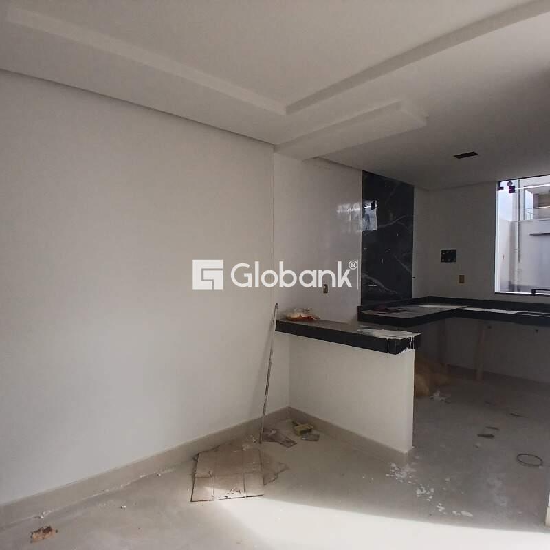 Casa 2 quartos à venda Jardim Olímpico 45m² Montes Claros MG: 