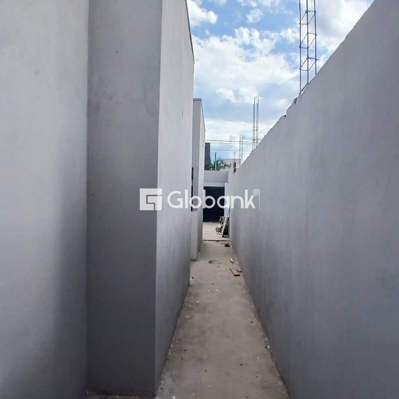 Casa 2 quartos à venda Jardim Olímpico 45m² Montes Claros MG: 