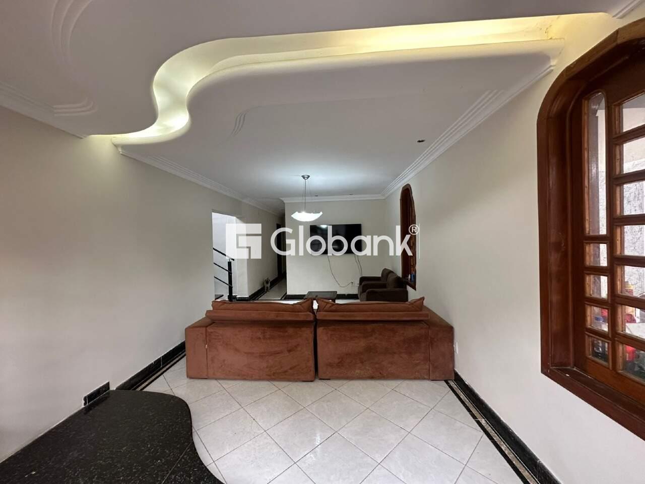 Casa 5 quartos à venda São José 300m² Montes Claros MG: 