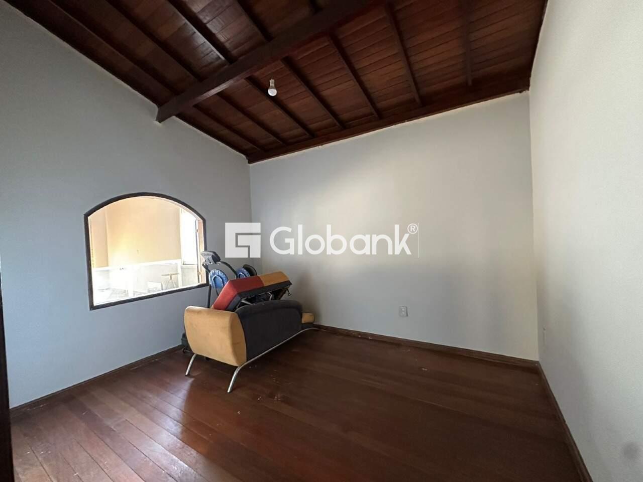 Casa 5 quartos à venda São José 300m² Montes Claros MG: 