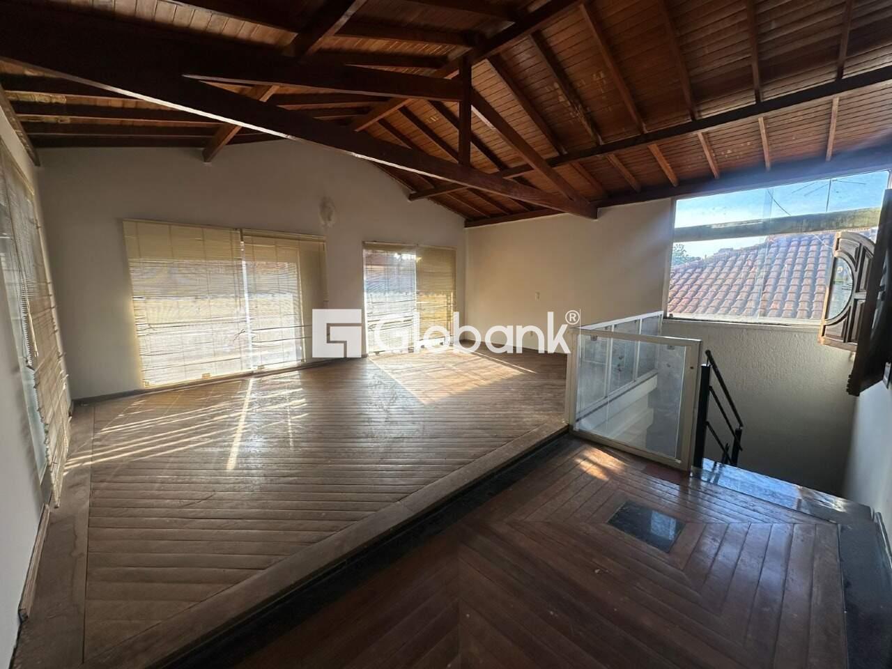 Casa 5 quartos à venda São José 300m² Montes Claros MG: 