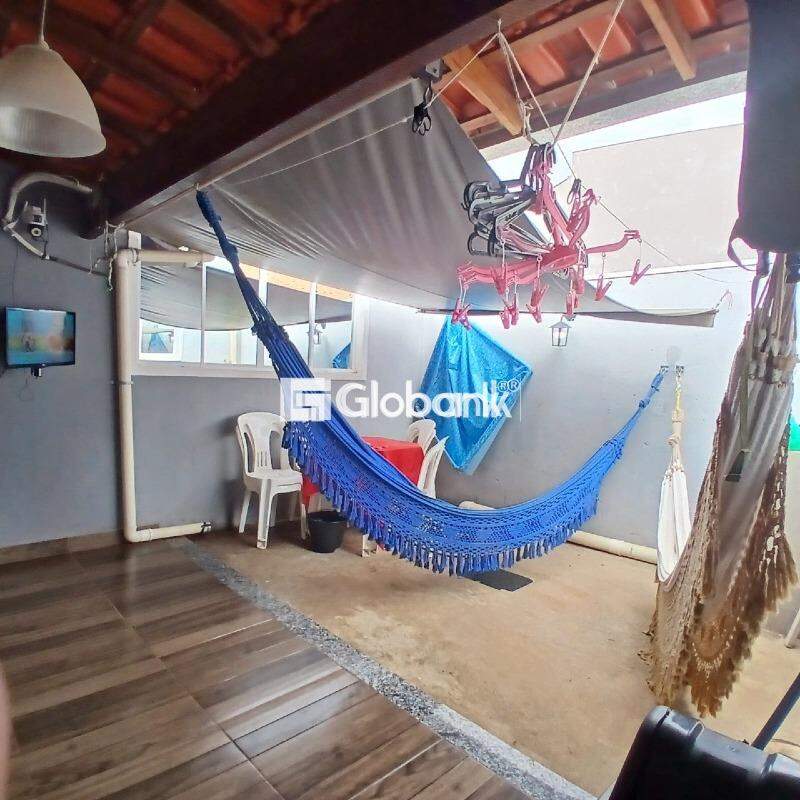 Casa 3 quartos à venda Acácias 90m² Montes Claros MG: 