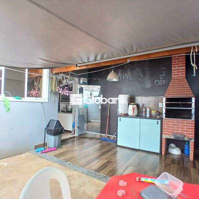 Casa 3 quartos à venda Acácias 90m² Montes Claros MG: 