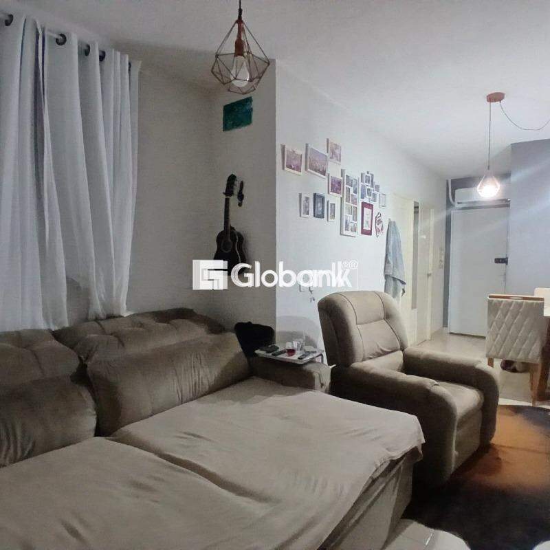 Casa 3 quartos à venda Acácias 90m² Montes Claros MG: 