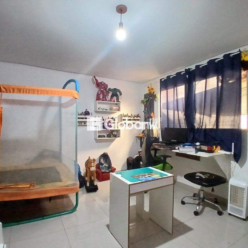 Casa 3 quartos à venda Acácias 90m² Montes Claros MG: 