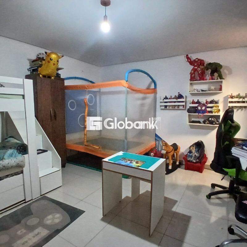 Casa 3 quartos à venda Acácias 90m² Montes Claros MG: 