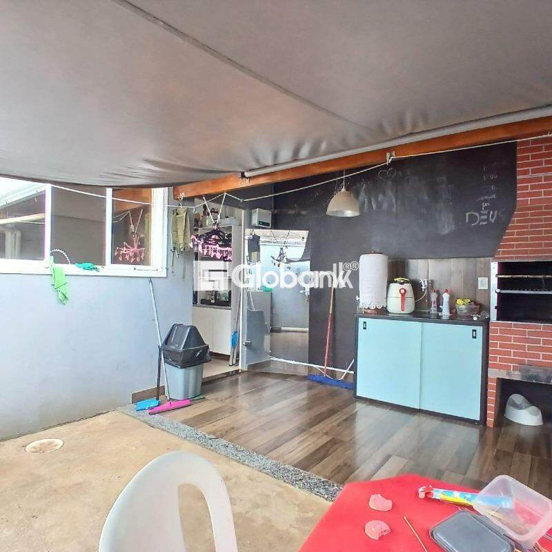 Casa 3 quartos à venda Acácias 90m² Montes Claros MG: 