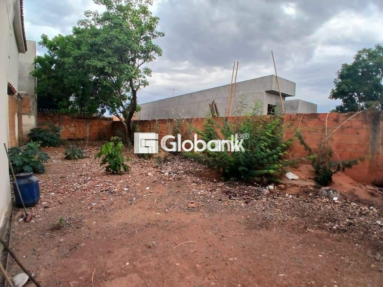Terreno para aluguel Vila Exposição 0m² Montes Claros MG: 