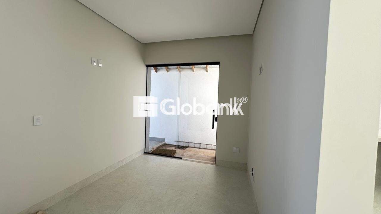 Casa 3 quartos à venda Planalto 101m² Montes Claros MG: 