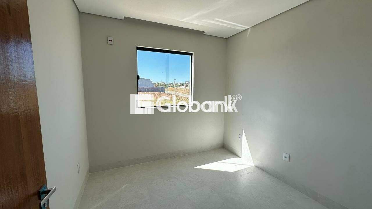 Casa 3 quartos à venda Planalto 101m² Montes Claros MG: 
