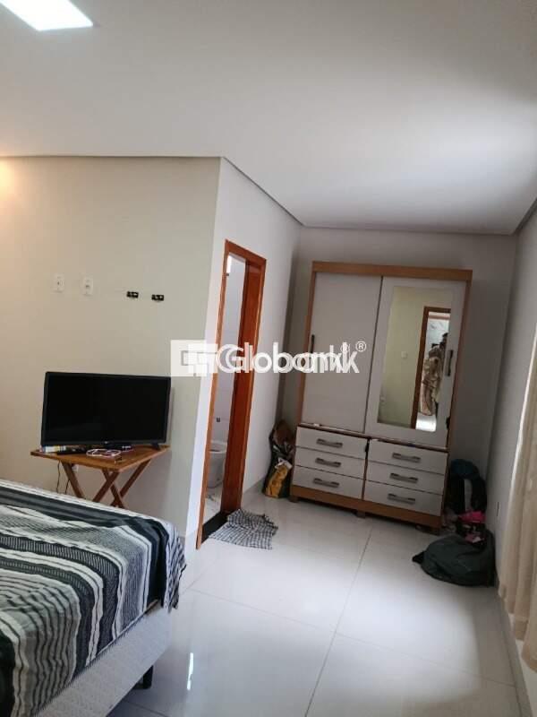 Casa 3 quartos à venda Jaraguá 135m² Montes Claros MG: 