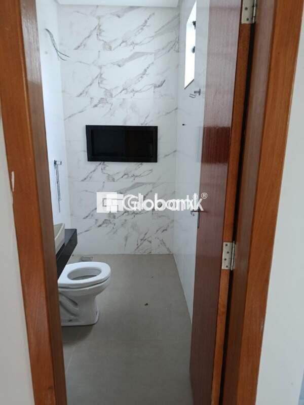 Casa 3 quartos à venda Jaraguá 135m² Montes Claros MG: 