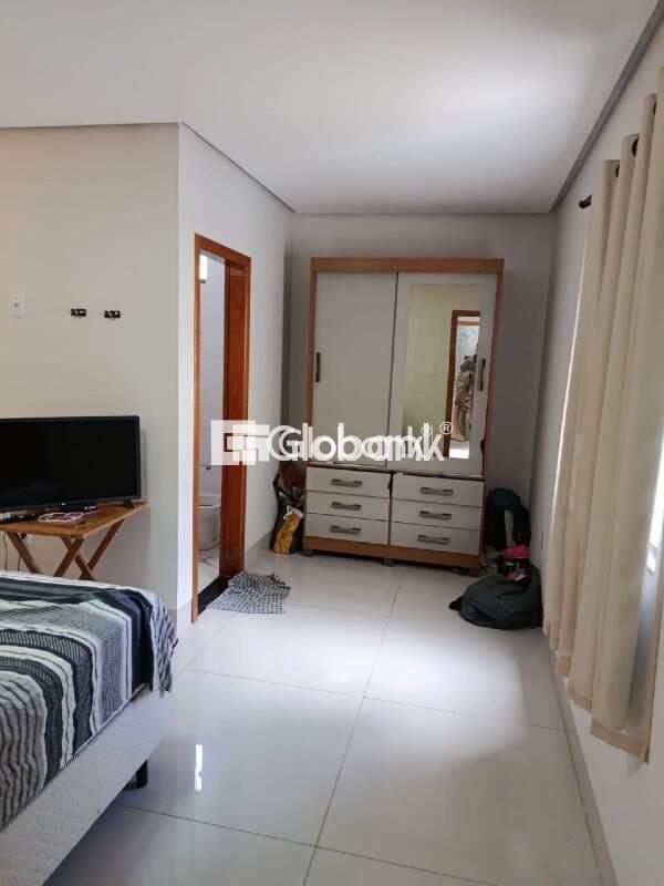 Casa 3 quartos à venda Jaraguá 135m² Montes Claros MG: 