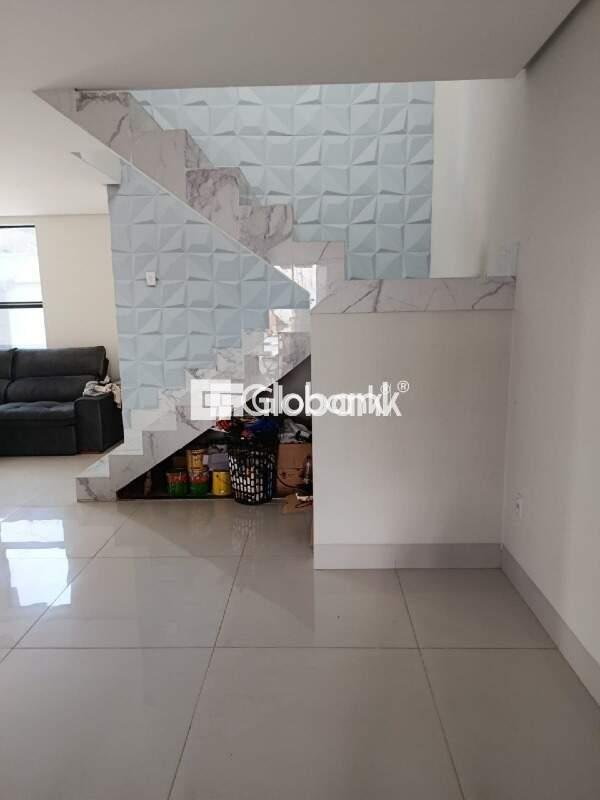 Casa 3 quartos à venda Jaraguá 135m² Montes Claros MG: 