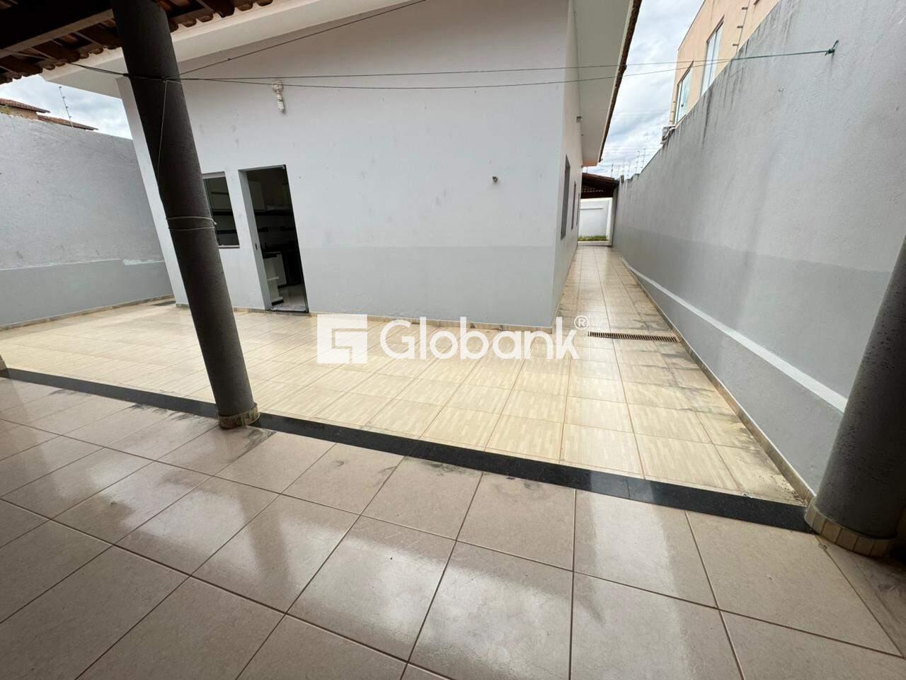 Casa 3 quartos à venda Vila Sumaré 101m² Montes Claros MG: 