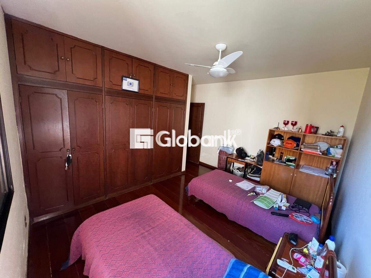 Casa 7 quartos à venda Centro 475m² Montes Claros MG: 