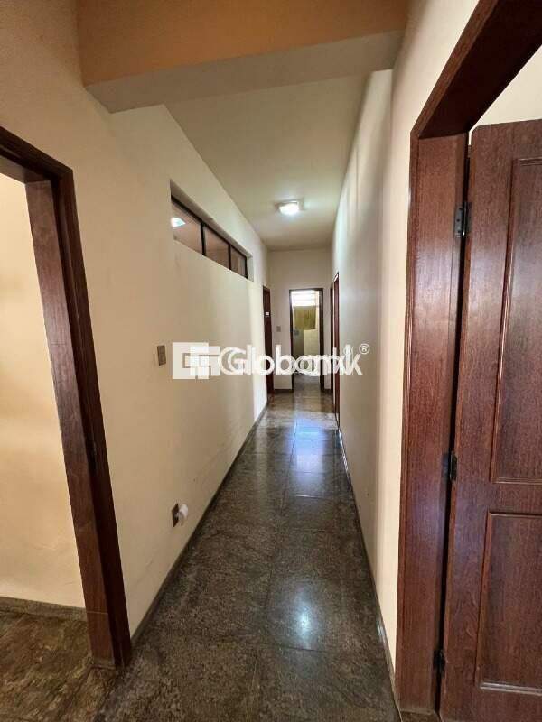 Casa 7 quartos à venda Centro 475m² Montes Claros MG: 