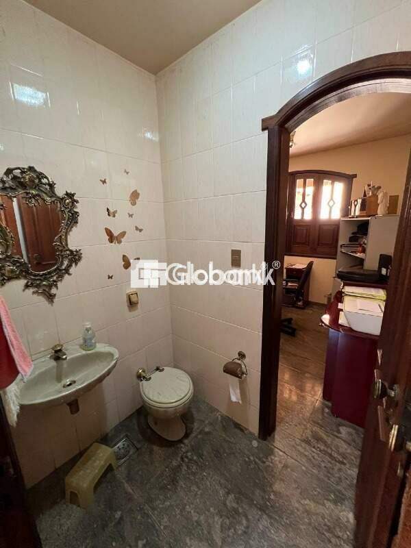 Casa 7 quartos à venda Centro 475m² Montes Claros MG: 