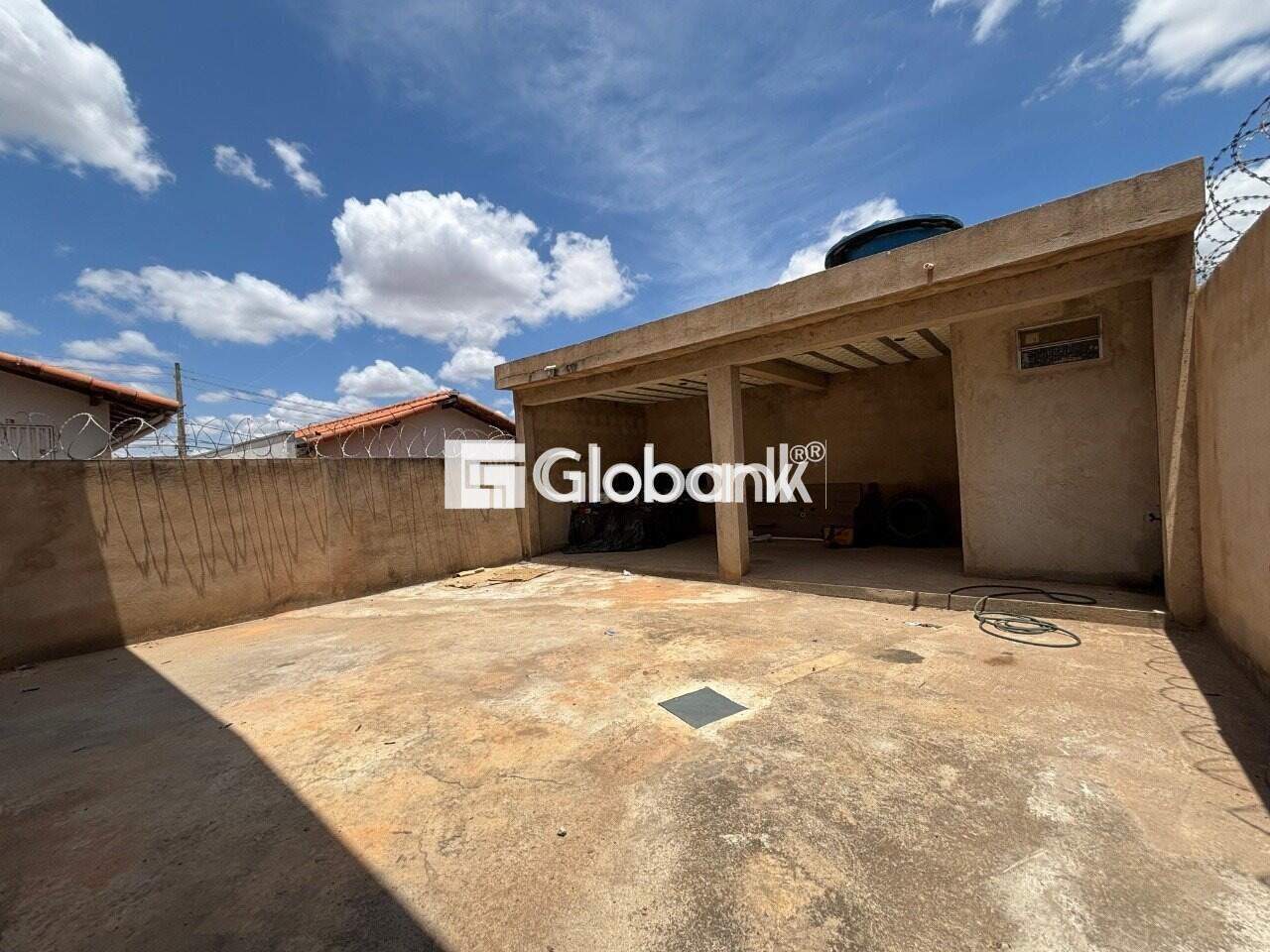 Galpão à venda Independência 165m² Montes Claros MG: 