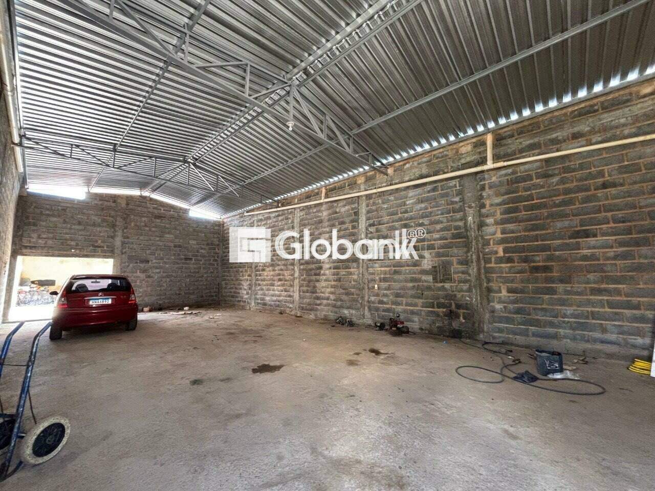 Galpão à venda Independência 165m² Montes Claros MG: