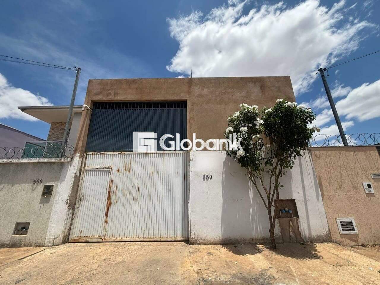 Galpão à venda Independência 165m² Montes Claros MG: 