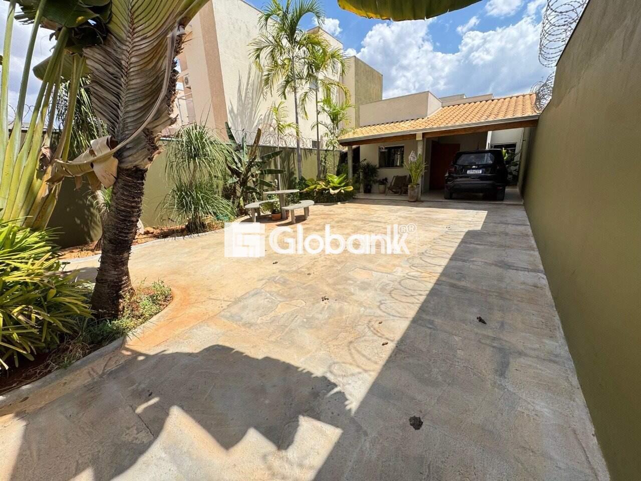 Casa 3 quartos à venda Planalto 95m² Montes Claros MG: 