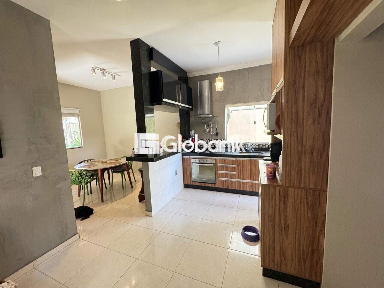 Casa 3 quartos à venda Planalto 95m² Montes Claros MG: 