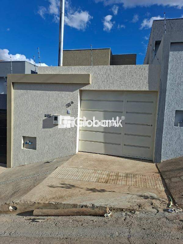 Casa 3 quartos à venda Residencial Sul Jacarandás 60m² Montes Claros MG: 