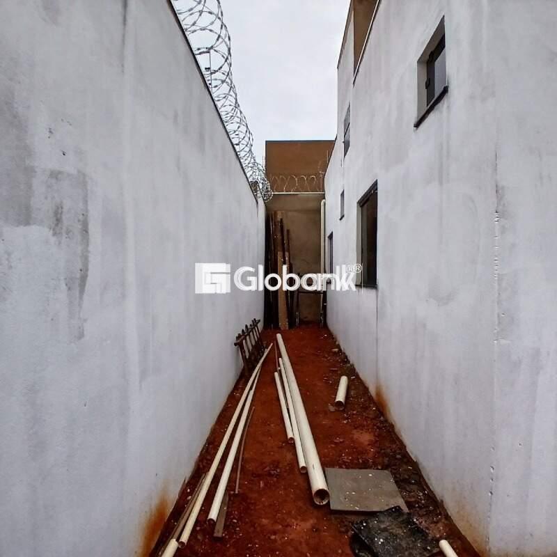 Casa à venda Loteamento Novo Primavera 45m² Montes Claros MG: 