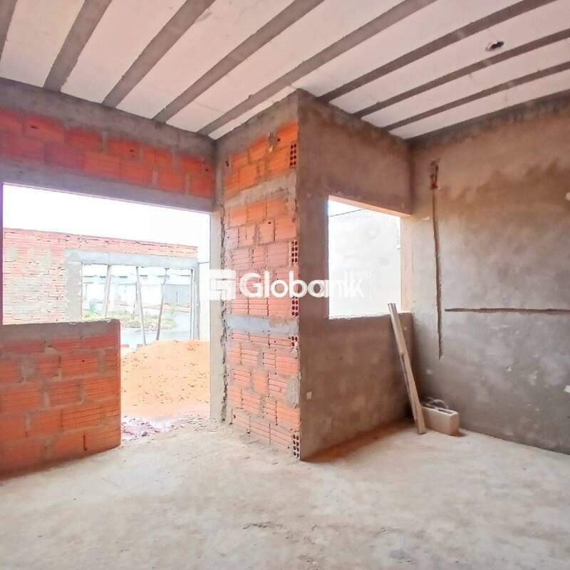 Casa 2 quartos à venda Loteamento Novo Primavera 45m² Montes Claros MG: 