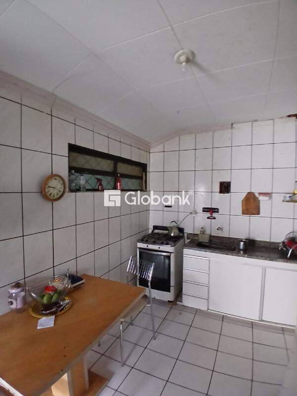 Casa 2 quartos para aluguel Conjunto Joaquim Costa 60m² Montes Claros MG: Cozinha