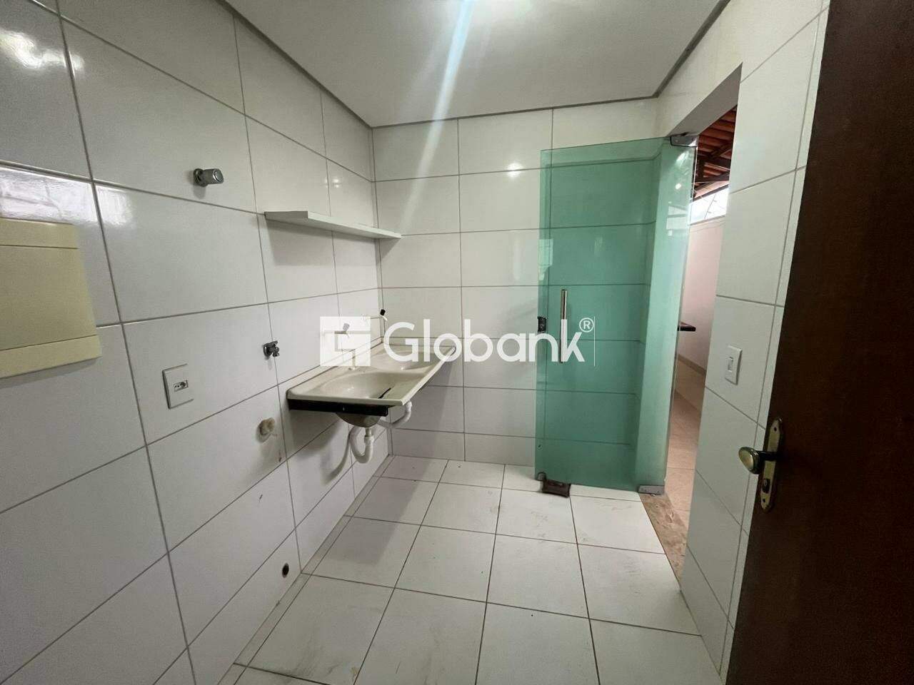 Apartamento 4 quartos à venda Canelas 130m² Montes Claros MG: ÁREA DE SERVIÇO